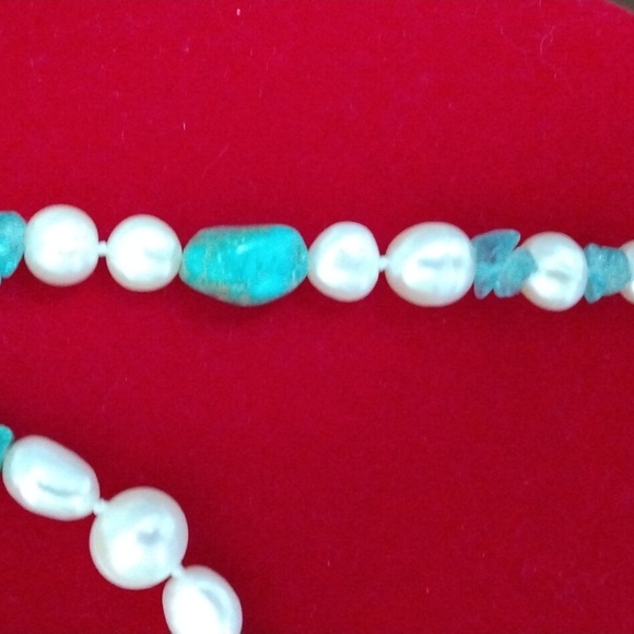♥️HP♥️40 INCH FRESHWATER PEARL, TURQUOISE AND APATITE NECKLACE. - Picture 5 of 6